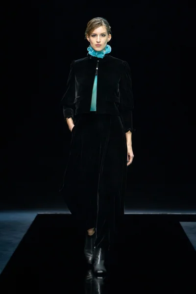 Look 7
